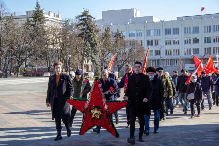 Коммунисты Белгородской области достойно отметили День Советской Армии и Военно-морского флота