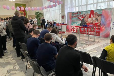 В Самарской области прошел турнир по армреслингу, организованный КПРФ и ЛКСМ