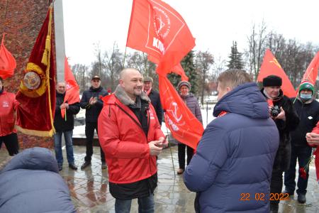 Нижегородские коммунисты возложили венок и цветы к Вечному Огню