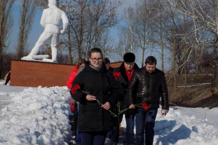 Воронежская область. Коммунисты почтили память народных героев - красноармейца Николая Загорского и крестьянина Якова Доровских