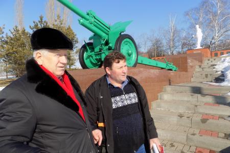 Воронежская область. Коммунисты почтили память народных героев - красноармейца Николая Загорского и крестьянина Якова Доровских