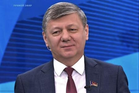 Дмитрий Новиков на Первом канале: «Ленинская национальная политика обеспечила единство Украины и России в составе СССР»