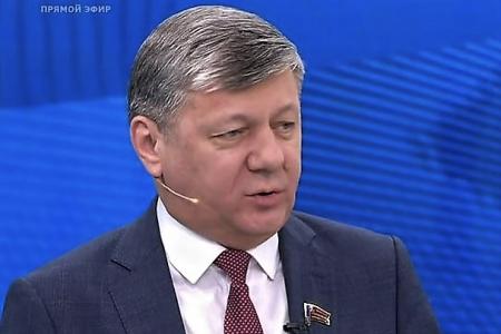 Дмитрий Новиков на Первом канале: «Ленинская национальная политика обеспечила единство Украины и России в составе СССР»