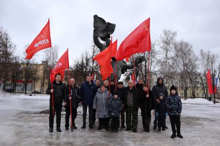 В Орле состоялся автопробег в честь 104-ой годовщины создания Рабоче-крестьянской Красной армии