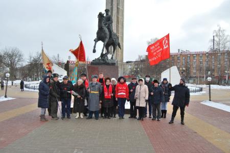 Калуга. Слава Советской Армии и Военно-Морскому Флоту!
