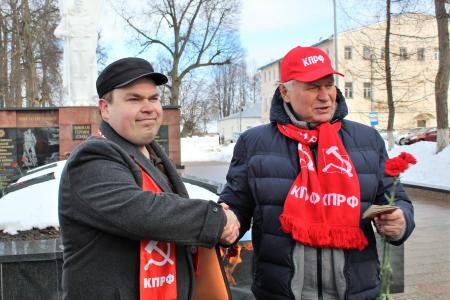 Костромские коммунисты провели серию праздничных мероприятий