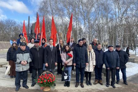 Ставропольские коммунисты почтили память участников войны в Афганистане