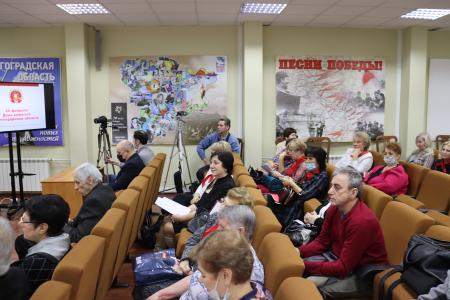Депутаты-коммунисты Волгоградской облдумы поздравили вожатых с профессиональным праздником