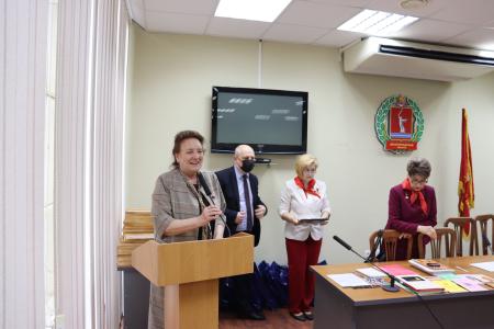 Депутаты-коммунисты Волгоградской облдумы поздравили вожатых с профессиональным праздником