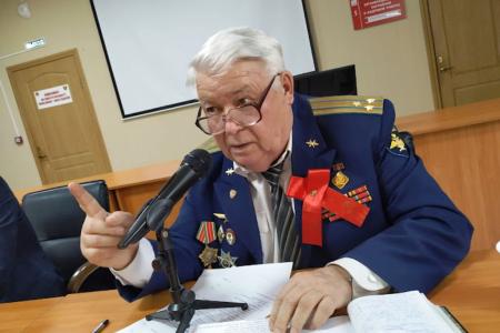 Лидер ставропольских коммунистов Виктор Гончаров: Мир очень хрупкий, война стоит на пороге России
