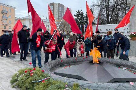 Рязанские коммунисты отметили День Советской армии