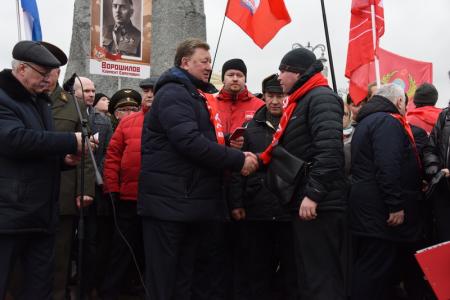 Во имя мира во всем мире!