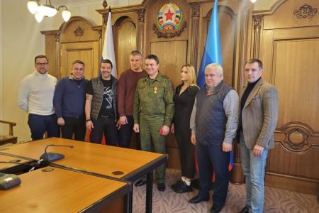 Депутаты фракции КПРФ прибыли с гуманитарным визитом в Луганскую Народную Республику