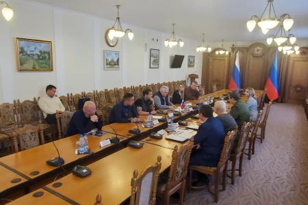 Депутаты фракции КПРФ прибыли с гуманитарным визитом в Луганскую Народную Республику