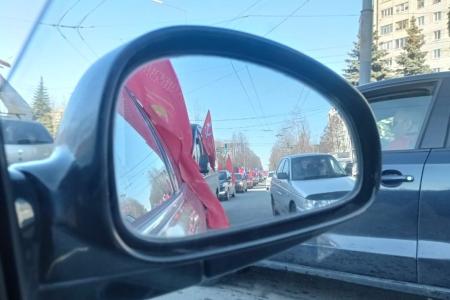 Брянские коммунисты провели патриотический автопробег