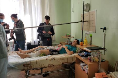 Депутаты КПРФ навестили раненых защитников ЛНР и вручили им юбилейные медали «100-летие образования СССР»