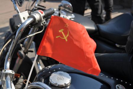 Калининградские коммунисты провели автопробег в поддержку армии РФ на Украине