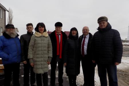 Воронежская область. Сергей Гаврилов поздравил с 8 Марта женщин-беженцев в Нижнедевицком районе