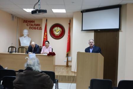 В Сталинградском обкоме КПРФ прошла презентация книги Ю. А. Теплинского «200 любопытных историй из жизни товарища Сталина»