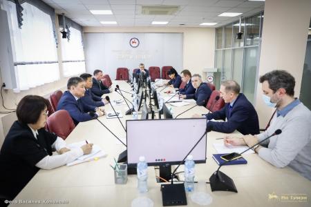 Республика Якутия. Лидер местных коммунистов Виктор Губарев выступил на совещании по вопросу строительства атомных станций