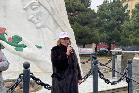 Коммунисты Дагестана провели автопробеги и митинги
