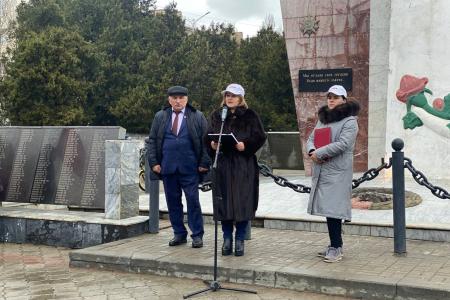Коммунисты Дагестана провели автопробеги и митинги