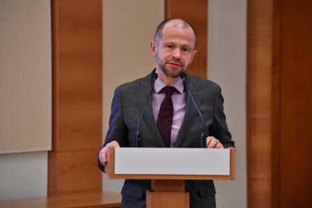 Фракция КПРФ в Госдуме провела парламентские слушания по вопросу развития топливно-энергетического комплекса
