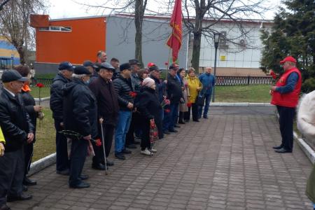 Дело Ленина будет жить в веках! Подмосковные коммунисты почтили память Великого Ленина