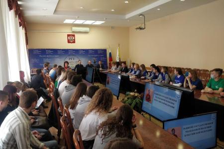 Депутат Госдумы Владимир Исаков встретился с рязанскими студентами и провел рабочую встречу в Спасске