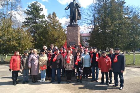 Коммунисты в Брянске отметили 152-летие вождя мирового пролетариата