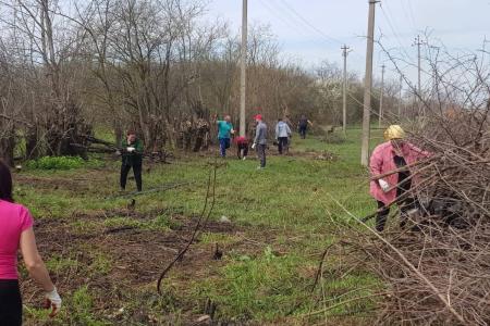 Краснодарский край. На Кубани проходят апрельские субботники активистов КПРФ