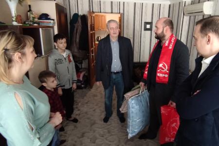 Юрий Афонин в Краснодаре оказал гуманитарную помощь семьям беженцев