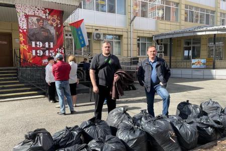 Тюменские коммунисты провели субботник