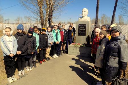 Коммунисты Забайкалья отметили 152 годовщину со дня рождения Владимира Ленина