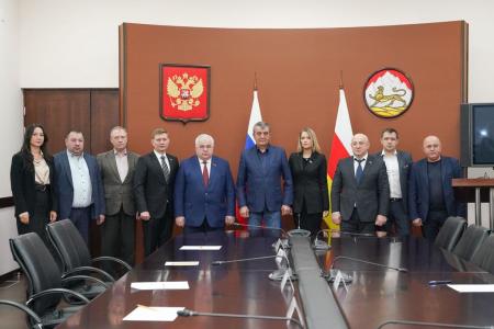 Делегация Госдумы под руководством Казбека Тайсаева приняла участие в мониторинге президентских выборов в Южной Осетии