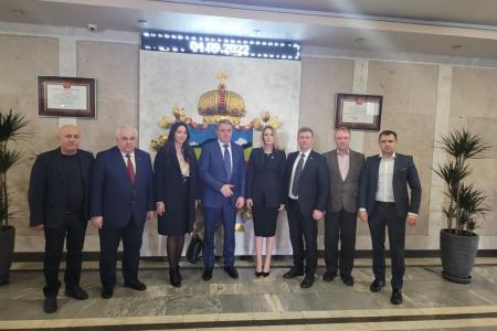Делегация Госдумы под руководством Казбека Тайсаева приняла участие в мониторинге президентских выборов в Южной Осетии