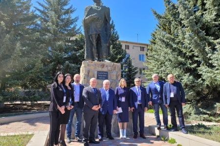 Делегация Госдумы под руководством Казбека Тайсаева приняла участие в мониторинге президентских выборов в Южной Осетии