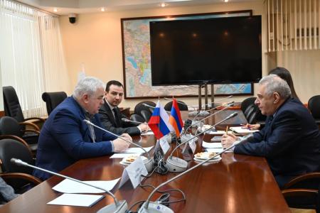 Состоялась встреча К.К. Тайсаева с Чрезвычайным и Полномочным послом Республики Армения в РФ В.В. Арутюняном