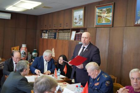 В редакции газеты «Правда» состоялся круглый стол «Строим вместе дружбы мост» по случаю третьей годовщины со дня первого визита Ким Чен Ына в Россию