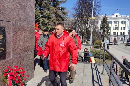 Коммунисты Чувашии отметили 152-ю годовщину со дня рождения В.И. Ленина