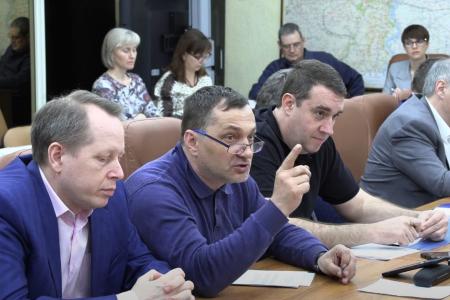 Саратовская область. Депутаты КПРФ критикуют финансовую политику местной власти