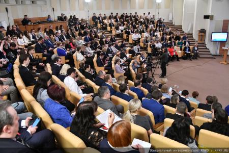 Депутаты КПРФ обсудили в Госдуме вопросы законодательного регулирования деятельности органов опеки и попечительства