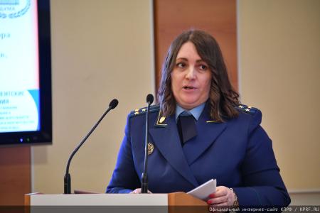 Депутаты КПРФ обсудили в Госдуме вопросы законодательного регулирования деятельности органов опеки и попечительства