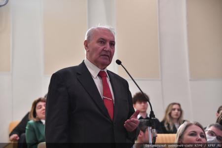 Депутаты КПРФ обсудили в Госдуме вопросы законодательного регулирования деятельности органов опеки и попечительства