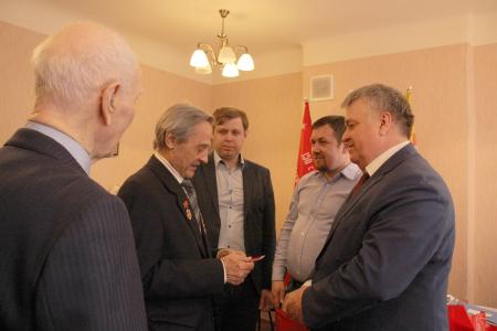 Награды ветеранам ракетно-космической отрасли вручены в Воронеже
