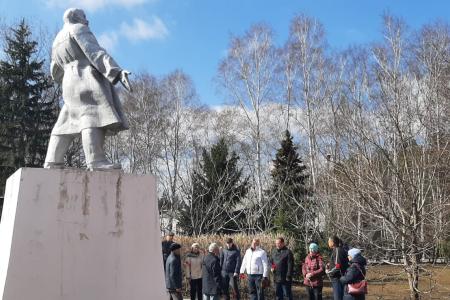 Омск. Ленин начал – мы продолжим!