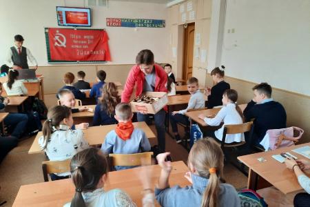 Курская область. Комсомольцы рассказывают современным школьникам о пионерской организации имени В.И. Ленина