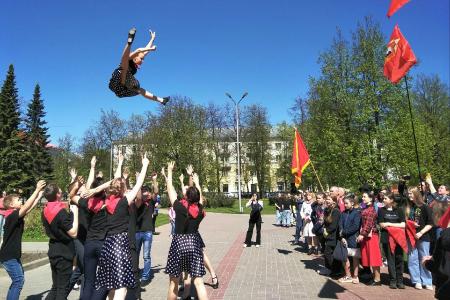 Торжественная пионерская линейка в Великом Новгороде