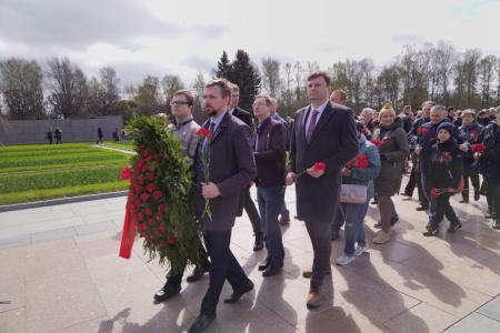 Ленинград: Навстречу Дню Победы