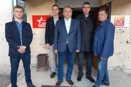 Люди ждут общей Победы: Ренат Сулейманов и Андрей Жирнов рассказали о первых днях визита в ЛНР